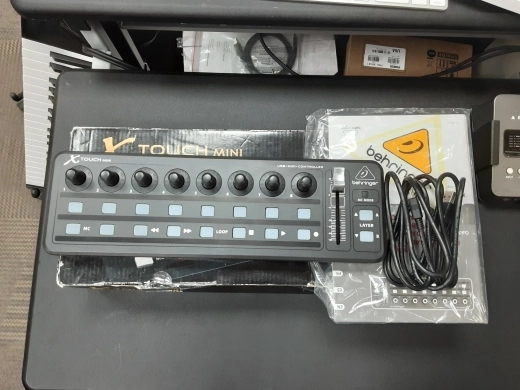 Behringer - XTOUCH MINI 2